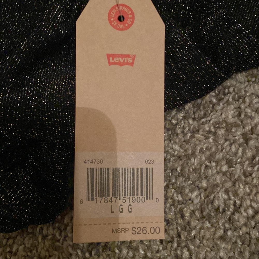 Levi’s Shirt - Picture 3 of 3